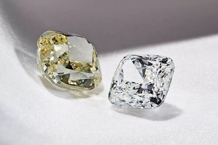 Two loose diamonds